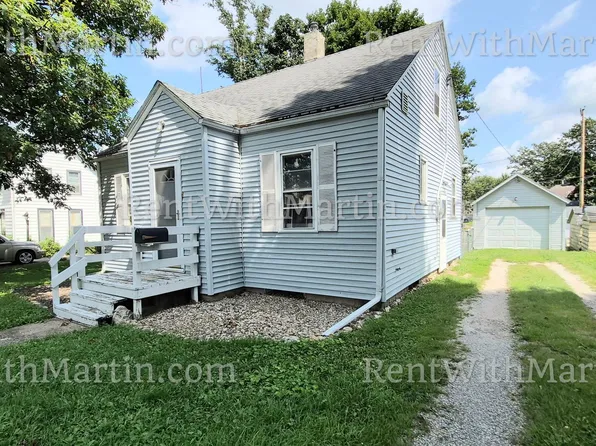 610 Broad St, Reinbeck, IA 50669