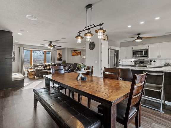 5th image of 1009 Chautauqua Dr