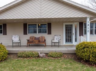 1810 15th St, Hazel Green, WI 53811
