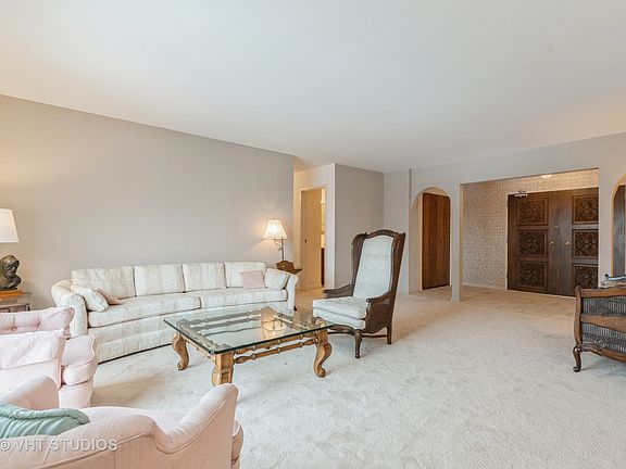 4th image of 700 N Bruce Ln APT 509