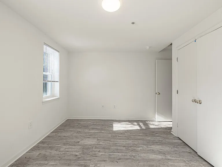 Bon Secours Apartments — Photo 11