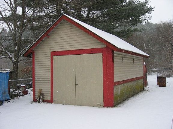 1-car detached garage