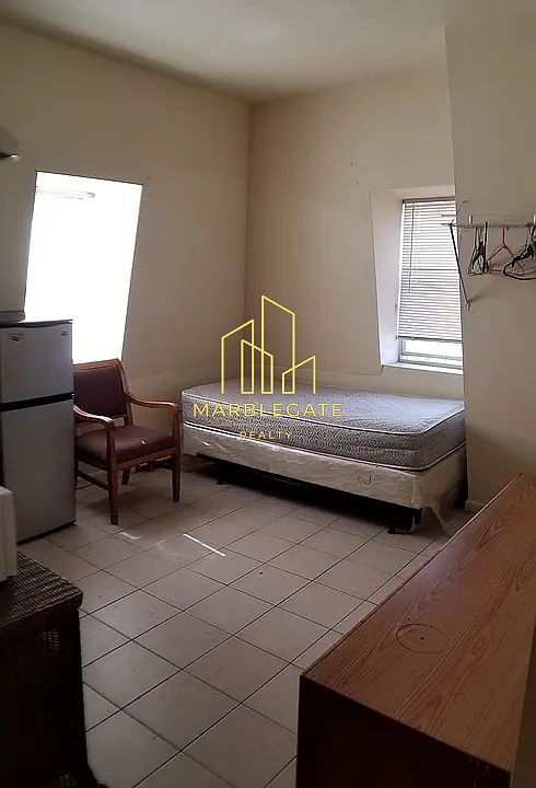 2nd image of 1165 Mary St #44