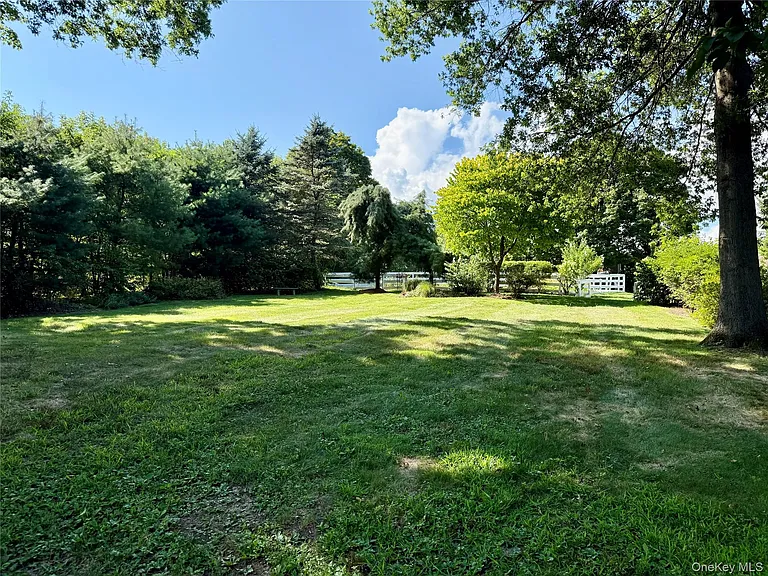 718 River Rd — Photo 28