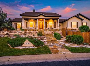 1201 Running Buck Ln, Fredericksburg, TX 78624