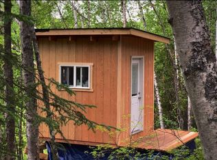 48610 S Dolly Varden Dr, Talkeetna, AK 99676