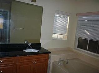 4th image of 7221 SW 39th Ct