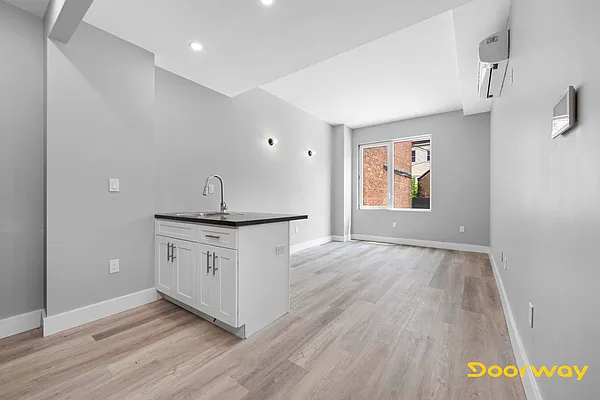 Rented by Doorway NYC, LLC | media 33