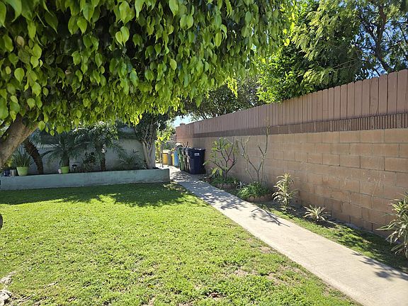 3rd image of 9212 Abbotsford Rd #A