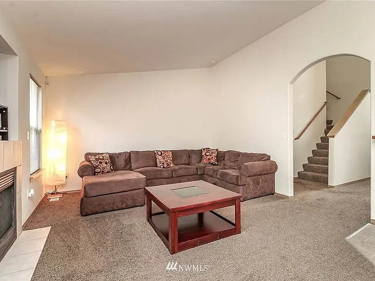 1027 Nepean Dr SE — Photo 17