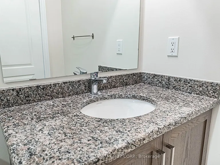 81 Pettitt Dr — Photo 30