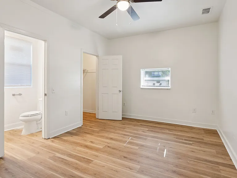 2504 Danson St — Photo 14