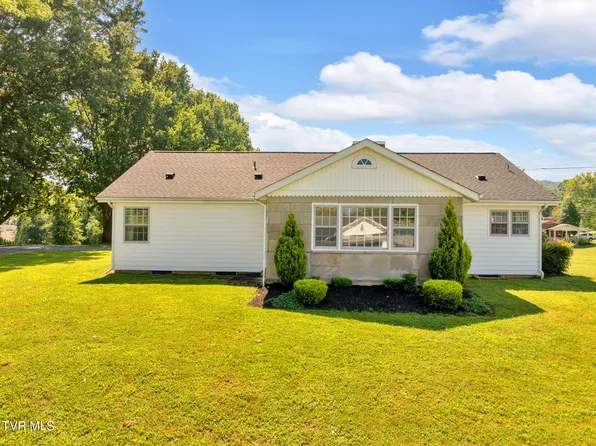 204 Adair Dr, Johnson City, TN 37601