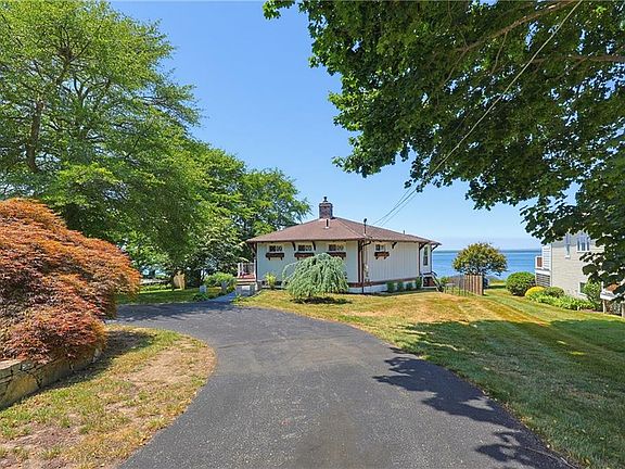 5th image of 213 Seaside Dr
