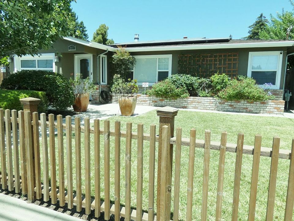 1st image of 213 Coulson Ave