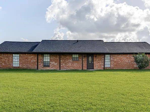 2006 Jones Rd, Freeport, TX 77541