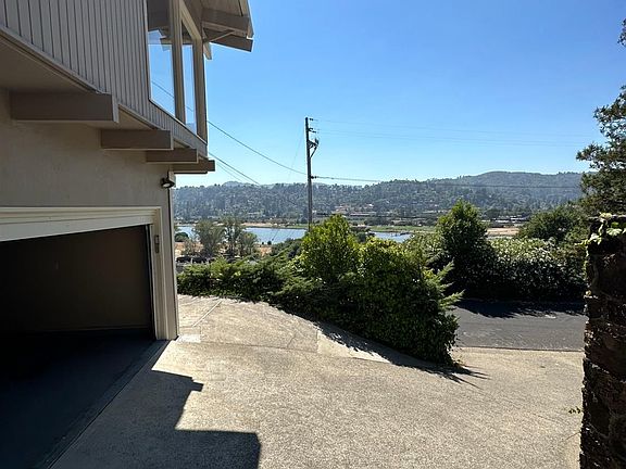 3rd image of 179 Roque Moraes Drive