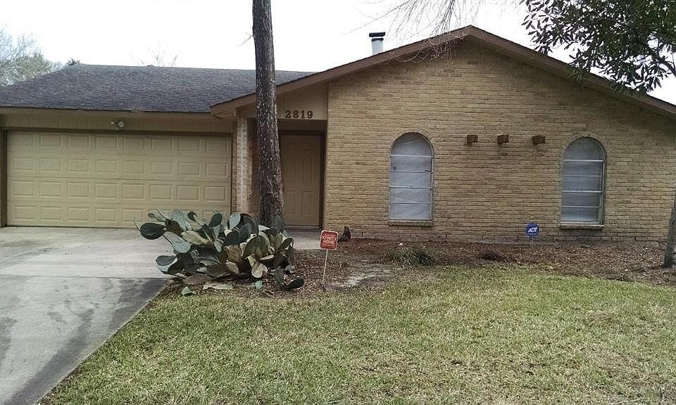 1st image of 2819 Valley Forest Dr