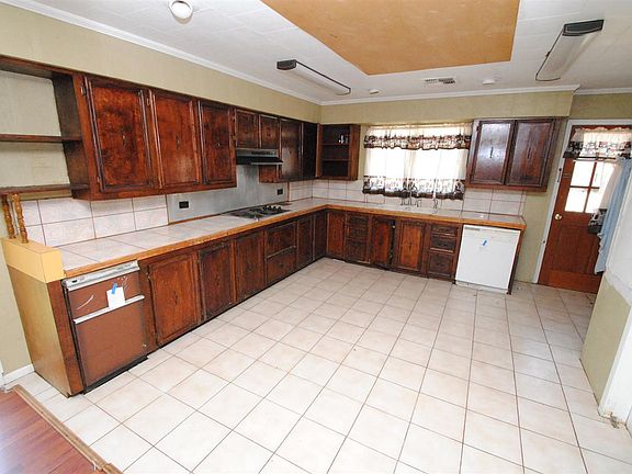 5th image of 122 Foley Ave