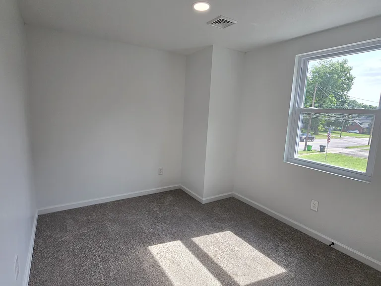 817 E Bowman St #2 — Photo 7