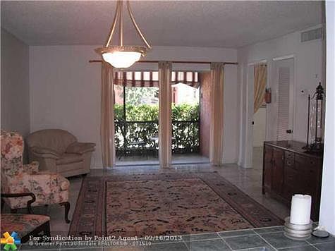5th image of 660 Tennis Club Dr APT 105