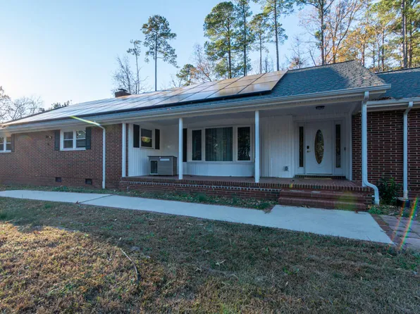 700 Fernwood Dr, Clayton, NC 27520