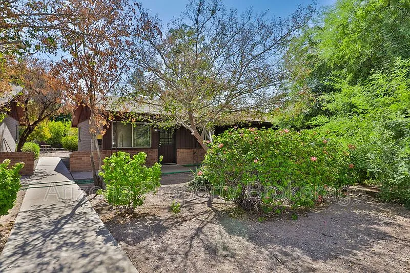 1 bed, 1.0 bath, 700 sqft, $1,095 — Photo 3