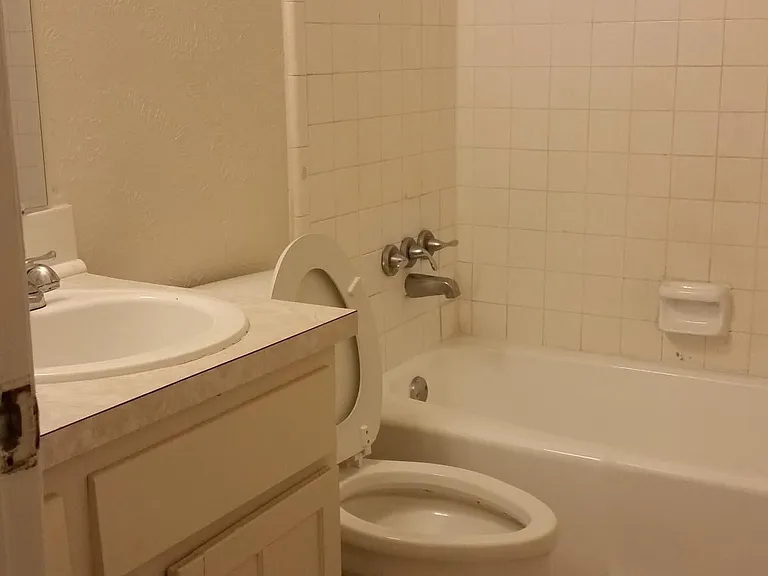 211 Blair Ln — Photo 6