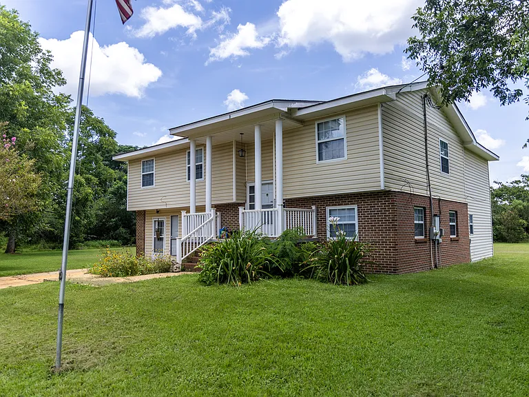 526 County Road 618 — Photo 6