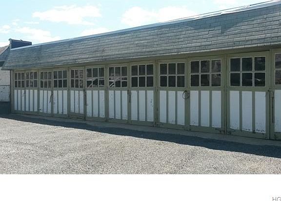4th image of 166 Beekman Ave