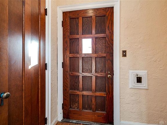 3rd image of 1845 Litchfield Ave