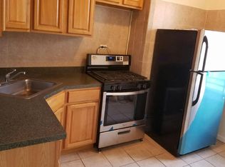 132 33rd St #2R, Brooklyn, NY 11232