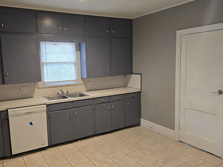 18327 Blake Manor Rd — Photo 21