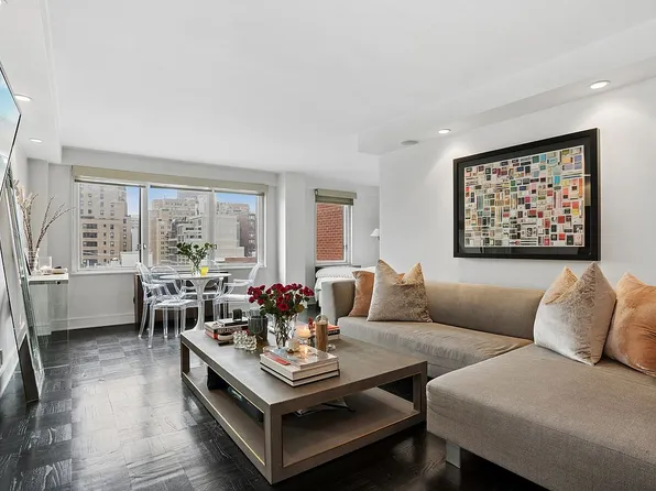 201 E 25th St APT 10L, New York, NY 10010