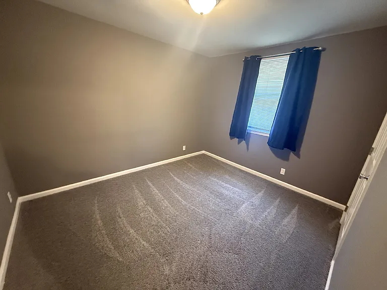 1318 Courtney Dr — Photo 13