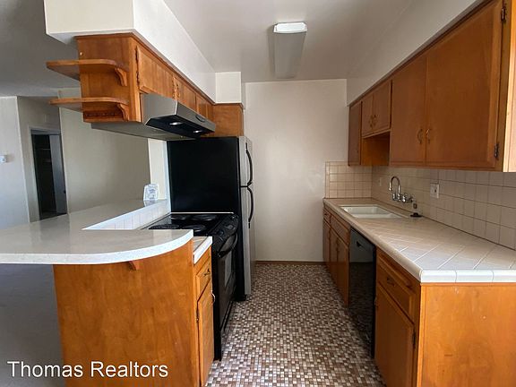 2nd image of 2101 Dale St #H
