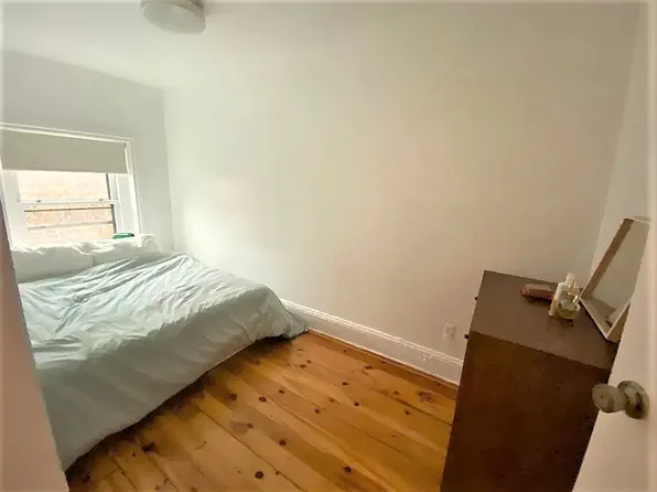 310 Clermont Avenue image 3 of 6