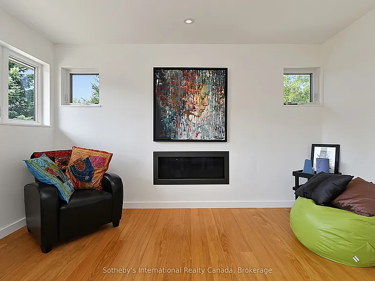 4 Holly Ct — Photo 25