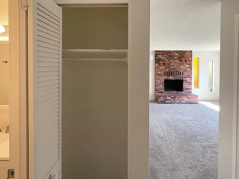 6106 SE Boise St — Photo 50