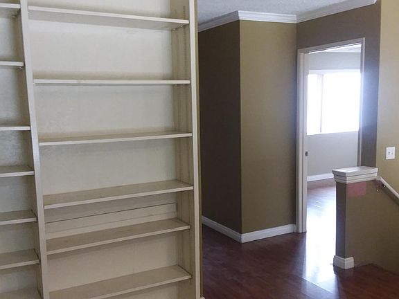 4th image of 25145 Amberley Way