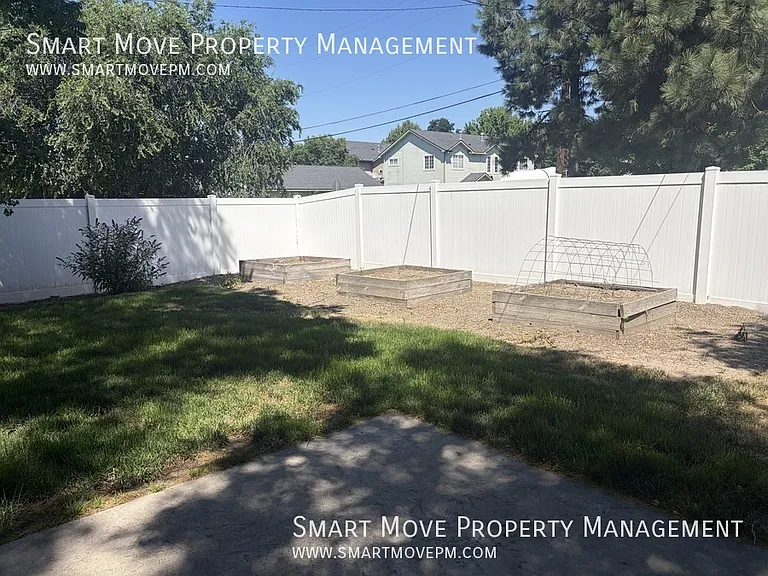 2920 W Jefferson St — Photo 22