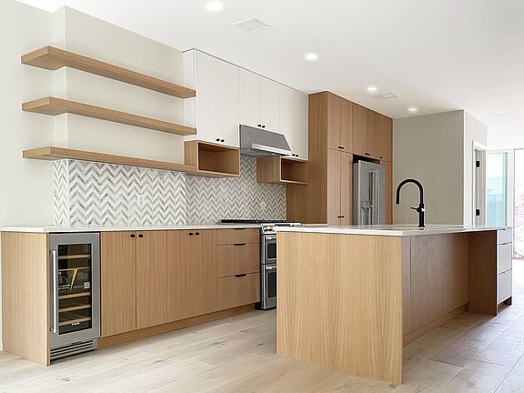 3rd image of 127 Garfield Pl #2