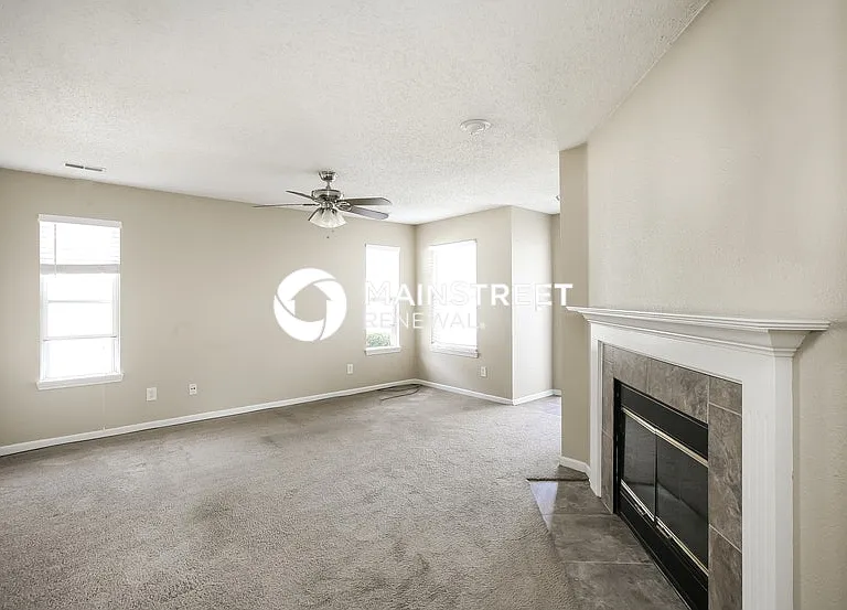 625 Locust Grove Ln — Photo 4