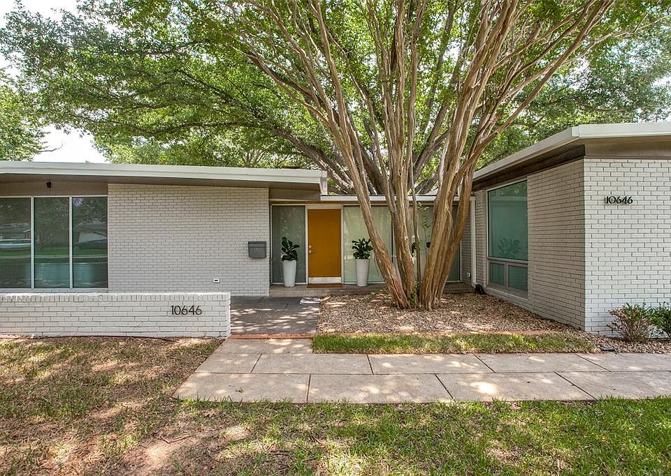 1st image of 10646 Royal Springs Dr