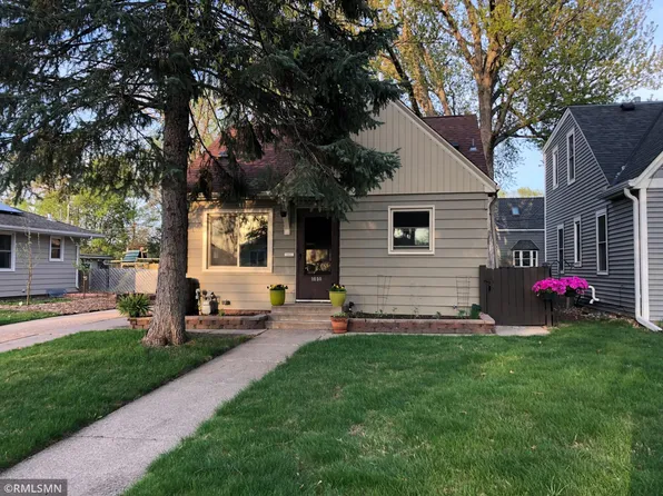 1630 Fernwood St, Saint Paul, MN 55108