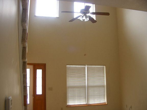 2nd image of 1509 Crown Dr