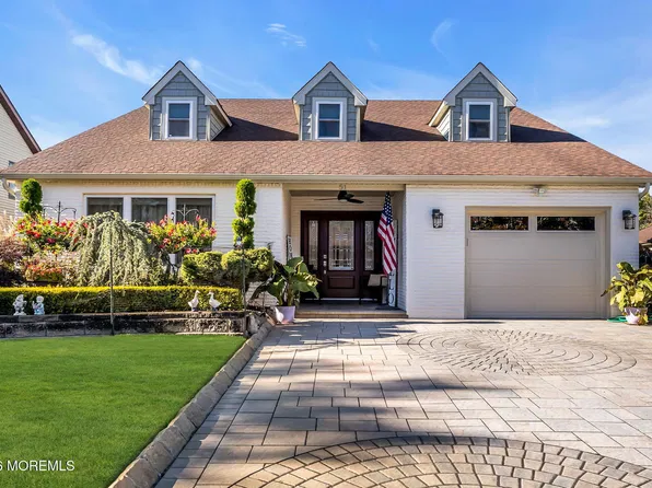 51 Murray Hill Terrace, Marlboro, NJ 07746