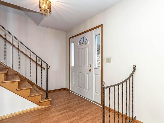 4th image of 1754 Pin Oak Dr
