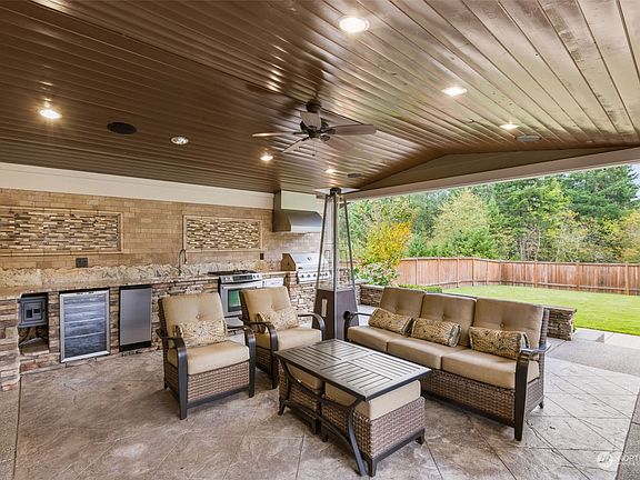 4th image of 17505 136th Avenue Ct E