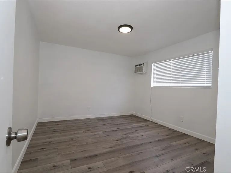 460 Vista Ave #B — Photo 25